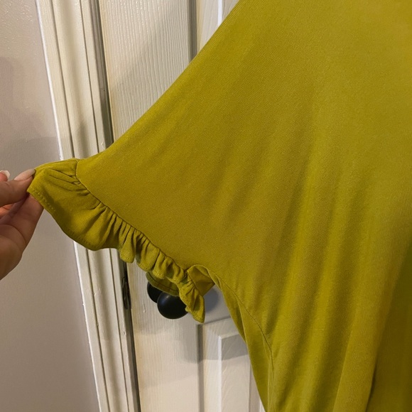 Loft Ruffle Dolman Sleeve Top size S - Picture 3 of 3